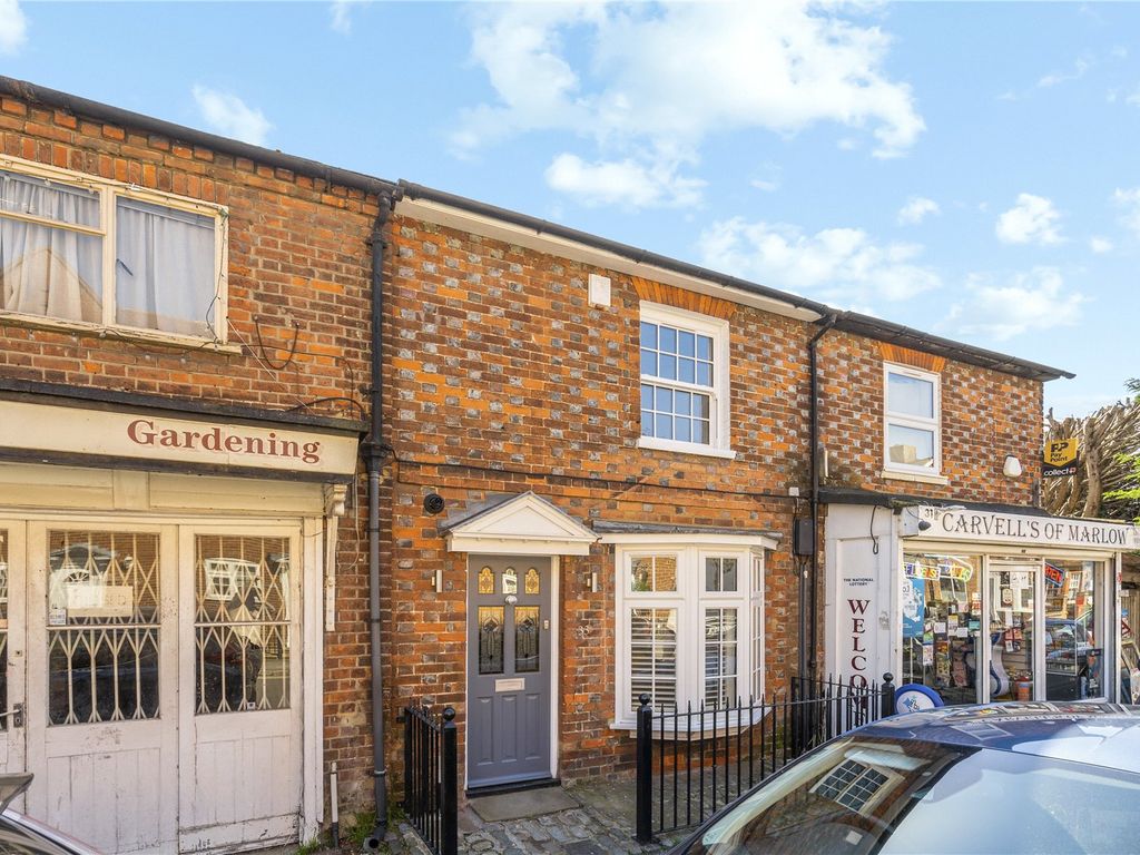 2 bed terraced house for sale in Station Road, Marlow SL7, £550,000