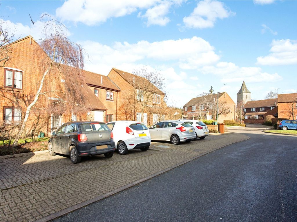 1 bed terraced house for sale in House Lane, St. Albans AL4, £265,000