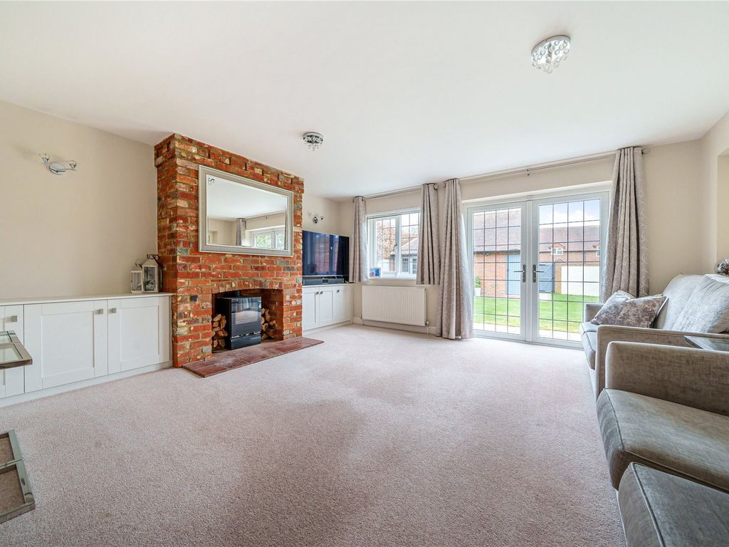 5 bed detached house for sale in Chinnor Road, Bledlow Ridge HP14, £1,275,000