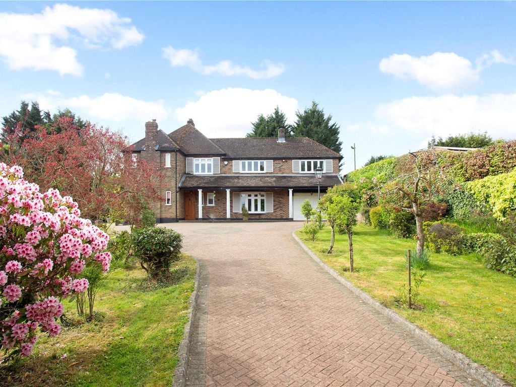 4 bed detached house for sale in Rock Hill, Chelsfield BR6, £1,225,000