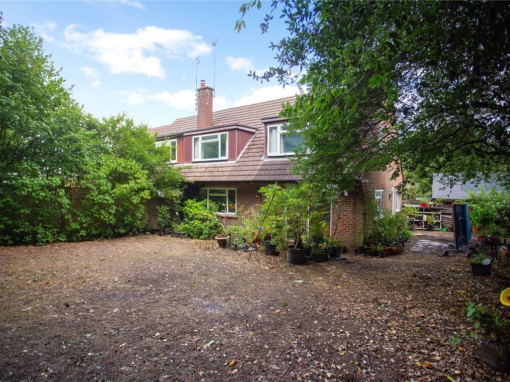 4 bed semi-detached house for sale in Headland Close, Great Missenden HP16, £635,000