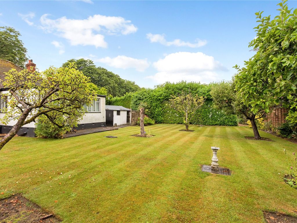3 bed detached bungalow for sale in Old Mill Lane, Bray SL6, £740,000