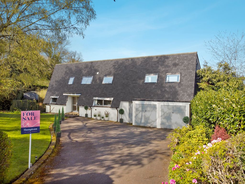 5 bed detached house for sale in Hampden Hill, Beaconsfield HP9, £1,250,000