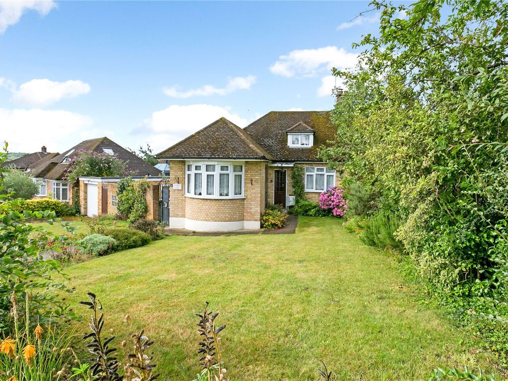3 bed semi-detached bungalow for sale in Barnhill Road, Marlow SL7, £650,000