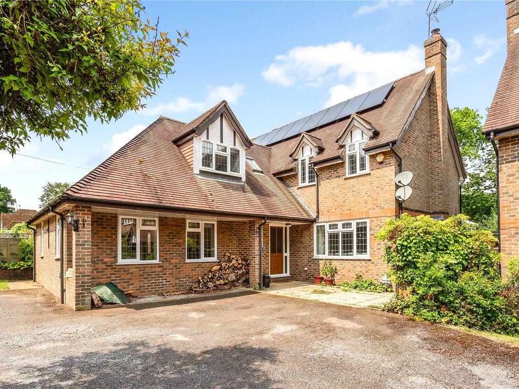 5 bed detached house for sale in The Shrave, Four Marks, Alton GU34, £800,000