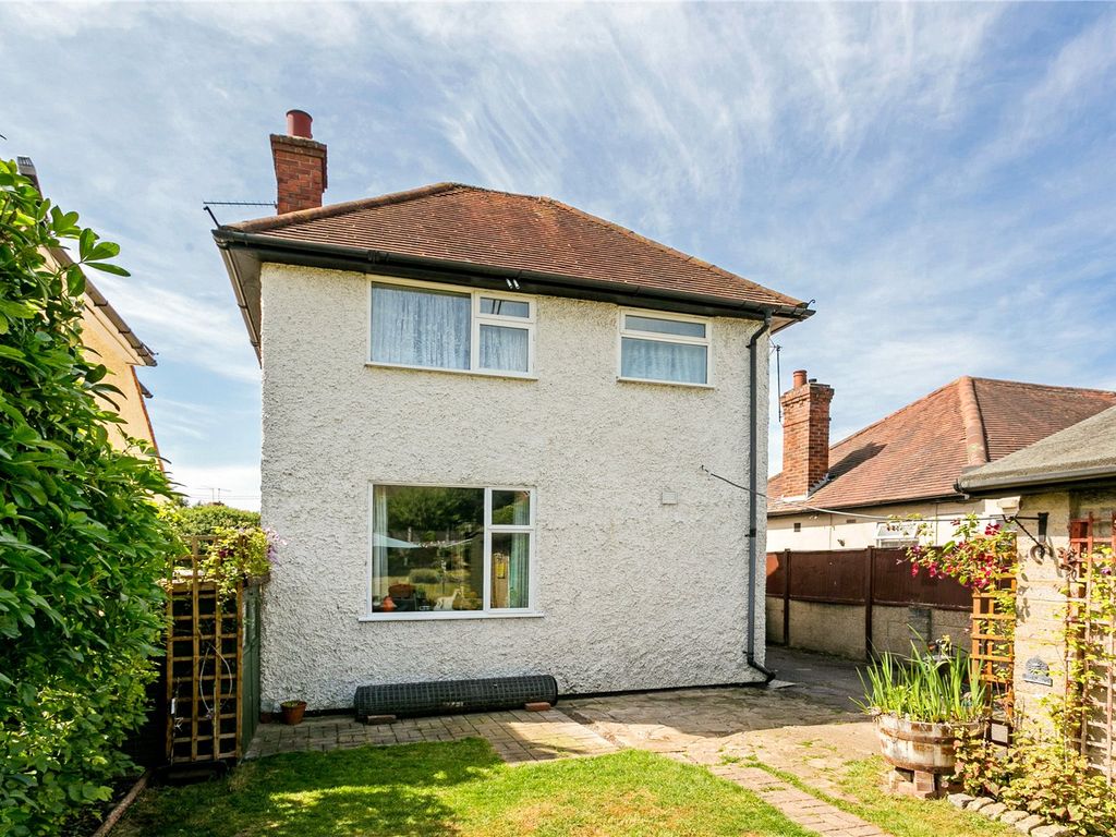 2 bed detached house for sale in Smithfield Road, Maidenhead SL6, £525,000