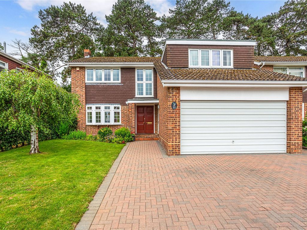 4 bed detached house for sale in Terrington Hill, Marlow SL7, £1,145,000