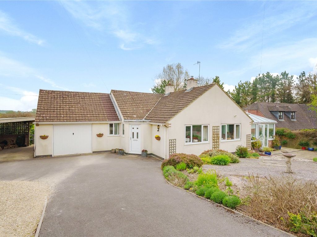 3 bed detached bungalow for sale in Priest Acre, Marlborough SN8, £575,000