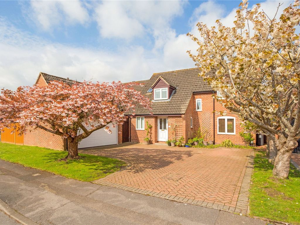 4 bed detached house for sale in Ashman Road, Thatcham RG19, £700,000