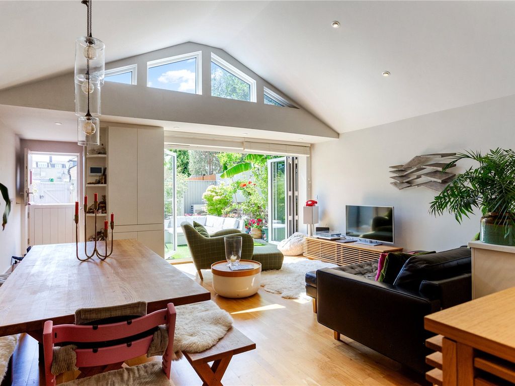 3 bed detached house for sale in Norton Close, Hove BN3, £925,000
