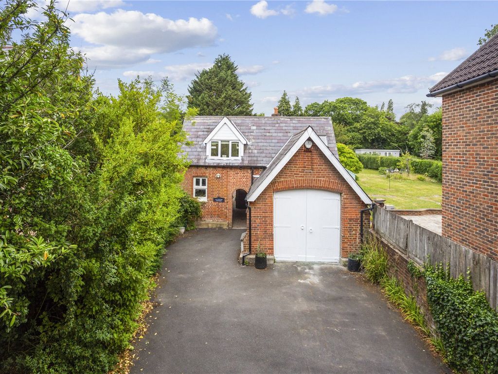 5 bed detached house for sale in Wray Park Road, Reigate RH2, £995,000