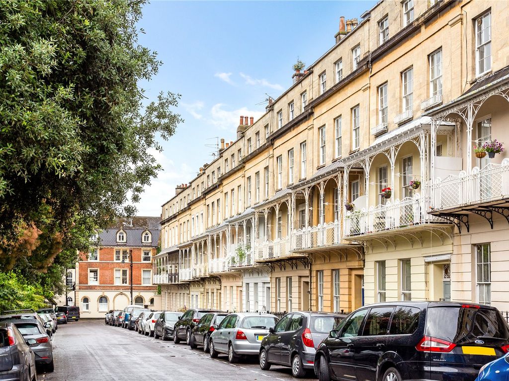 2 bed flat for sale in West Mall, Bristol BS8, £385,000