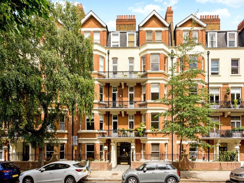 2 bed flat for sale in Wymering Road, London W9, £825,000
