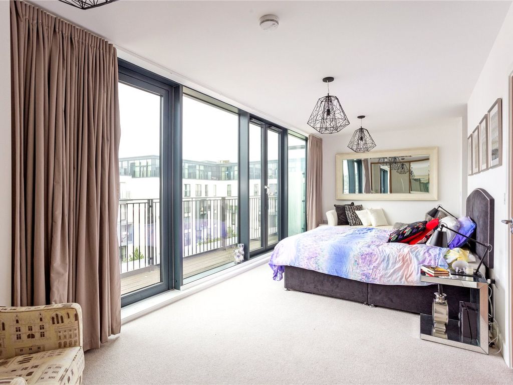 2 bed flat for sale in Percy Terrace, Bath BA2, £700,000