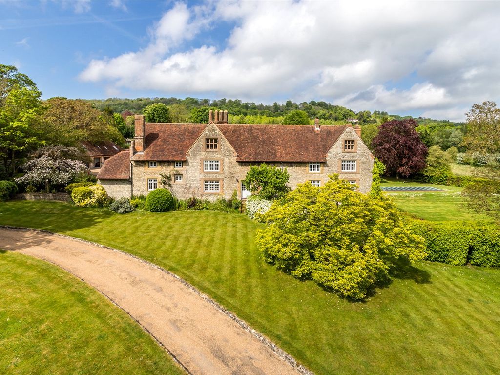 7 bed detached house for sale in Bull Lane, Wrotham TN15, £2,995,000