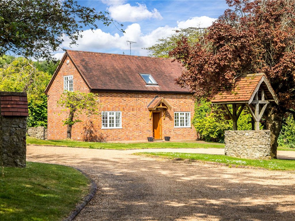 7 bed detached house for sale in Bull Lane, Wrotham TN15, £2,995,000