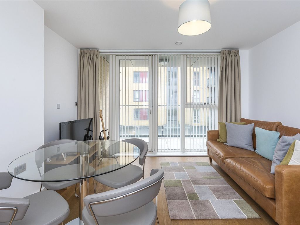 1 bed flat for sale in Norman Road, London SE10, £375,000