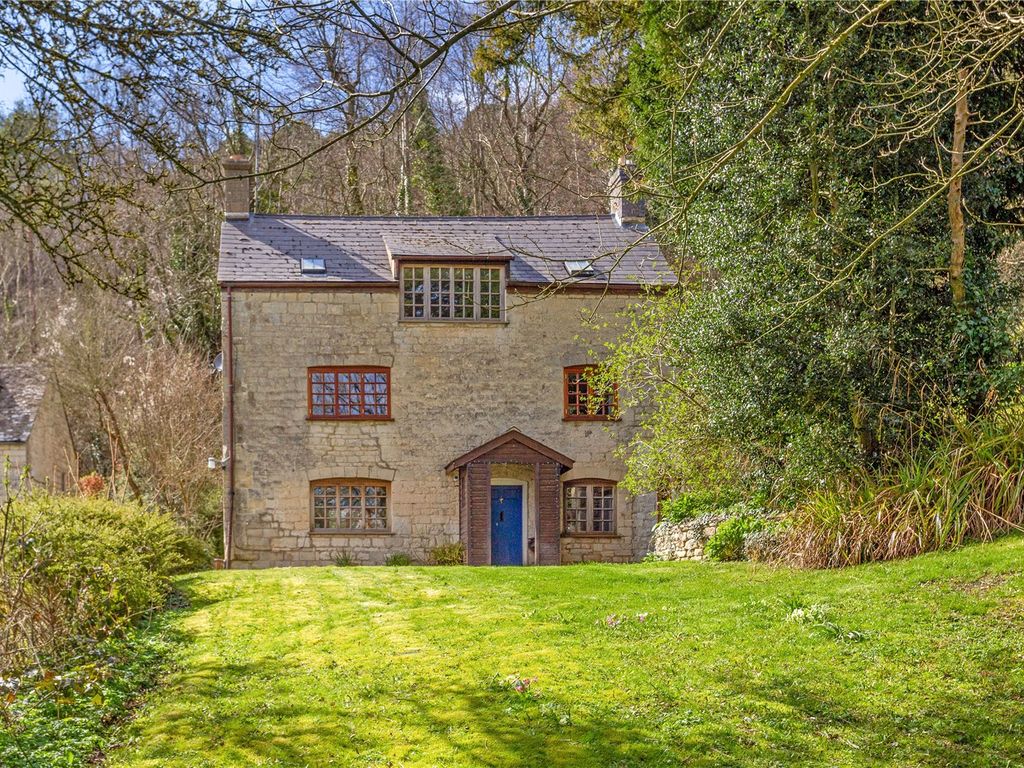 3 bed detached house for sale in Paradise, Painswick GL6, £650,000