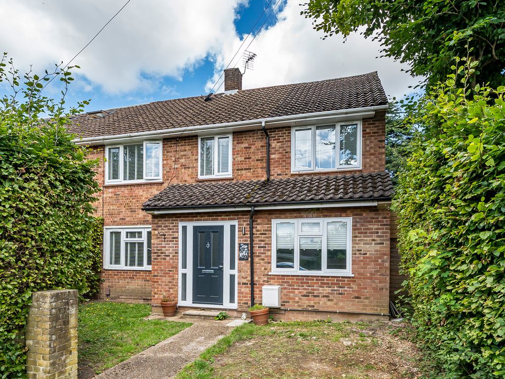 4 bed semi-detached house for sale in Hemingford Road, Watford WD17, £700,000