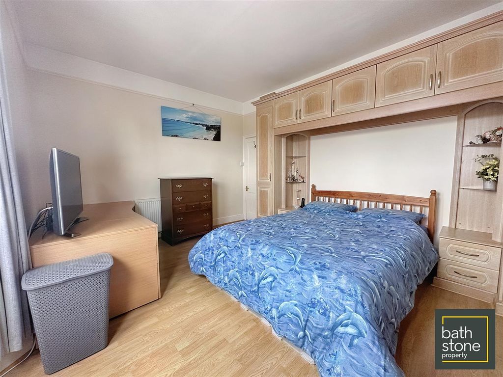 2 bed terraced house for sale in Magdalen Avenue, Bath BA2, £450,000