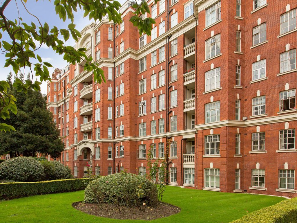 3 bed flat to rent in Maida Vale, London W9, £4,767 pcm