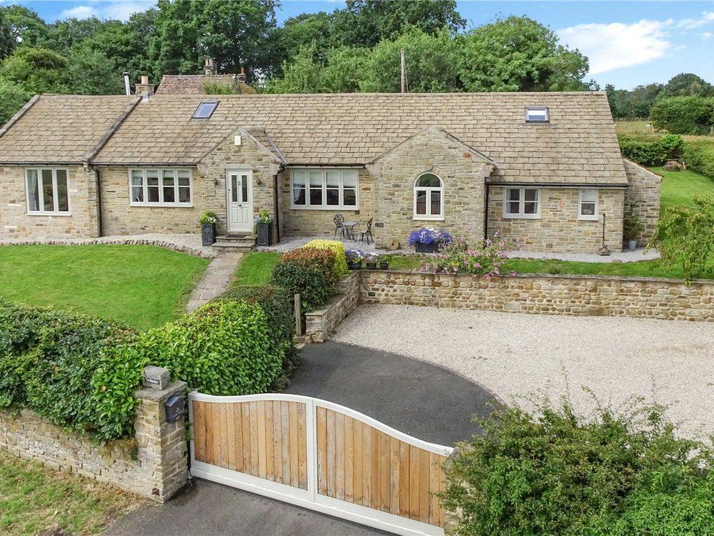 4 bed detached house for sale in Aldfield, Ripon, North Yorkshire HG4, £799,950