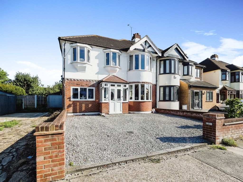 5 bed semi-detached house for sale in Marshalls Drive, Romford RM1, £765,000