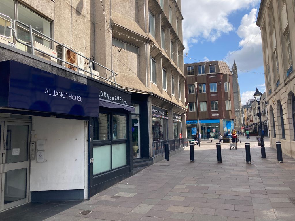 Office to let in Alliance House, 18-19 High Street, Cardiff CF10, £2,456 pa