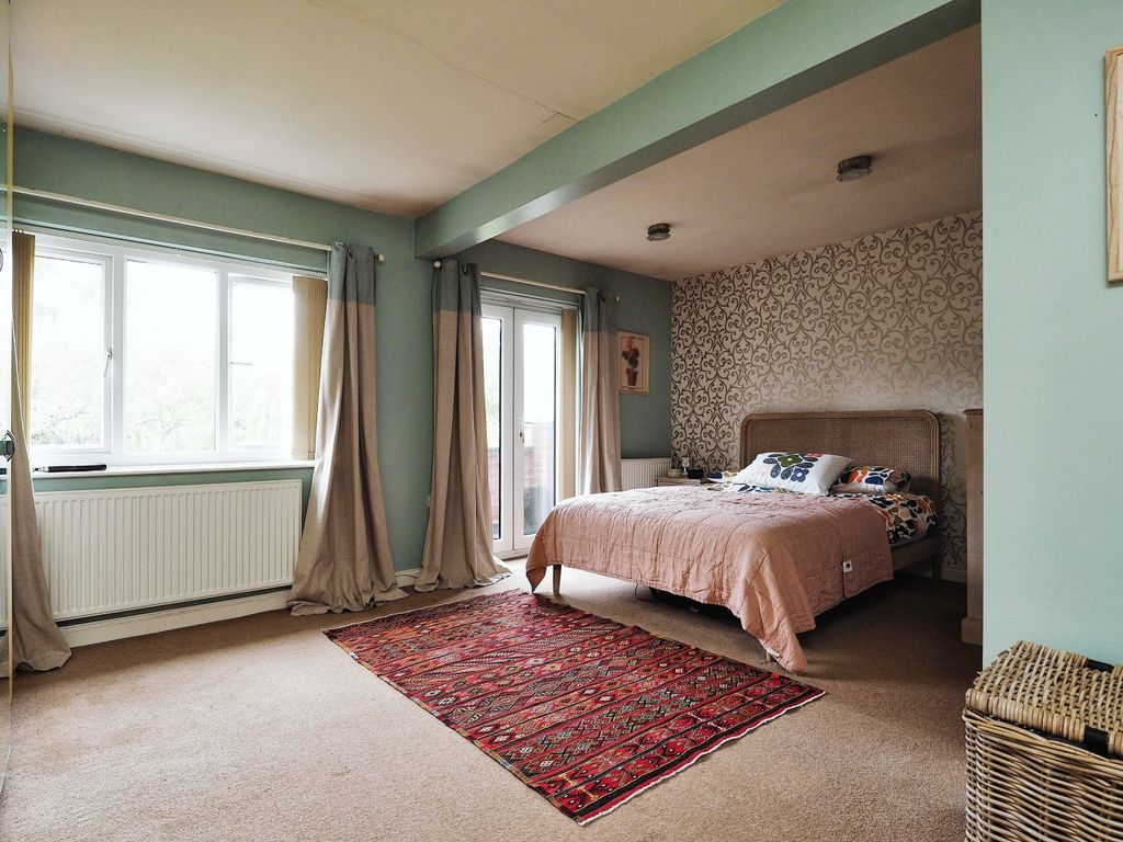 4 bed detached house for sale in Bridle Road, Bramcote, Nottingham, Nottinghamshire NG9, £720,000