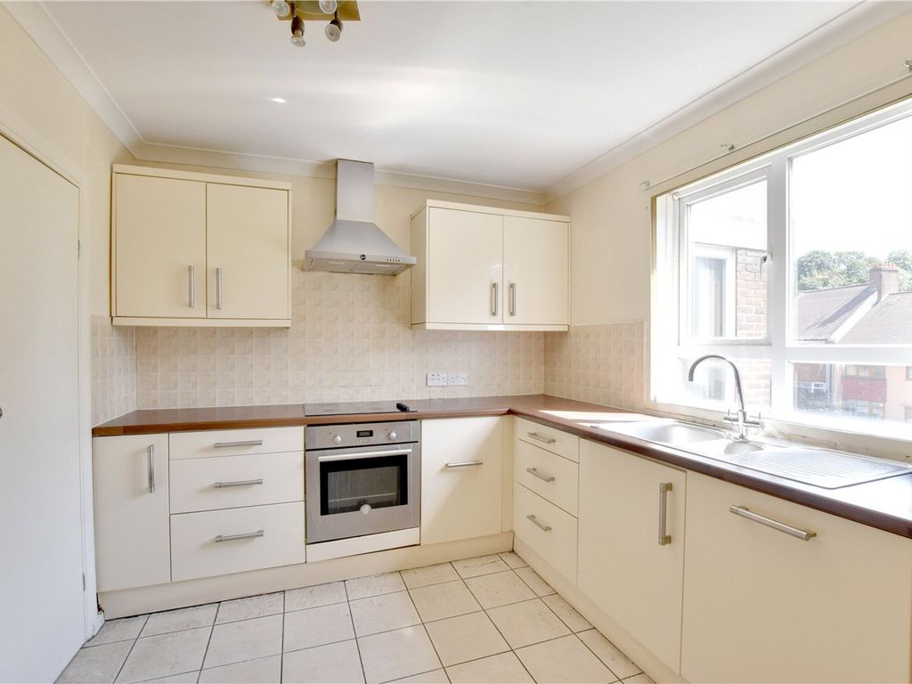3 bed flat for sale in Undercliff, 71 Blackheath Hill, Greenwich, London SE10, £400,000