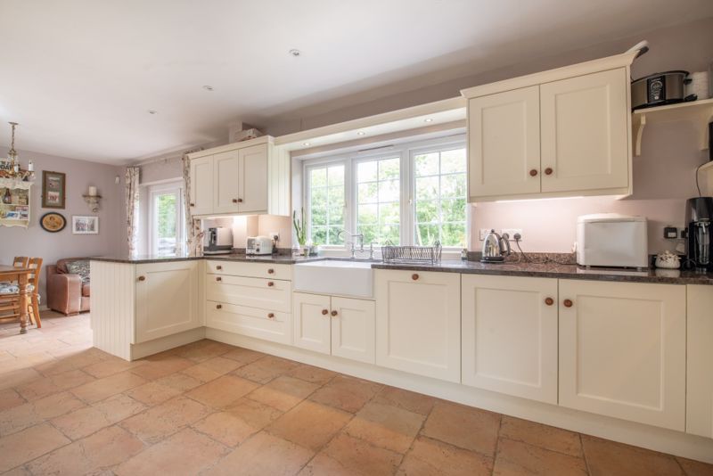 4 bed detached house for sale in Chiltern Road, Ballinger, Great Missenden HP16, £1,395,000
