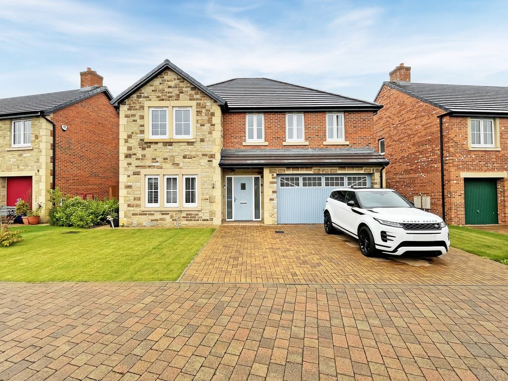 5 bed detached house for sale in Bloomfield Drive, Billingham TS22, £455,000
