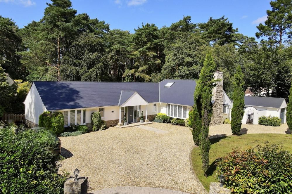 5 bed property for sale in St Ives Park, Ashley Heath BH24, £1,095,000