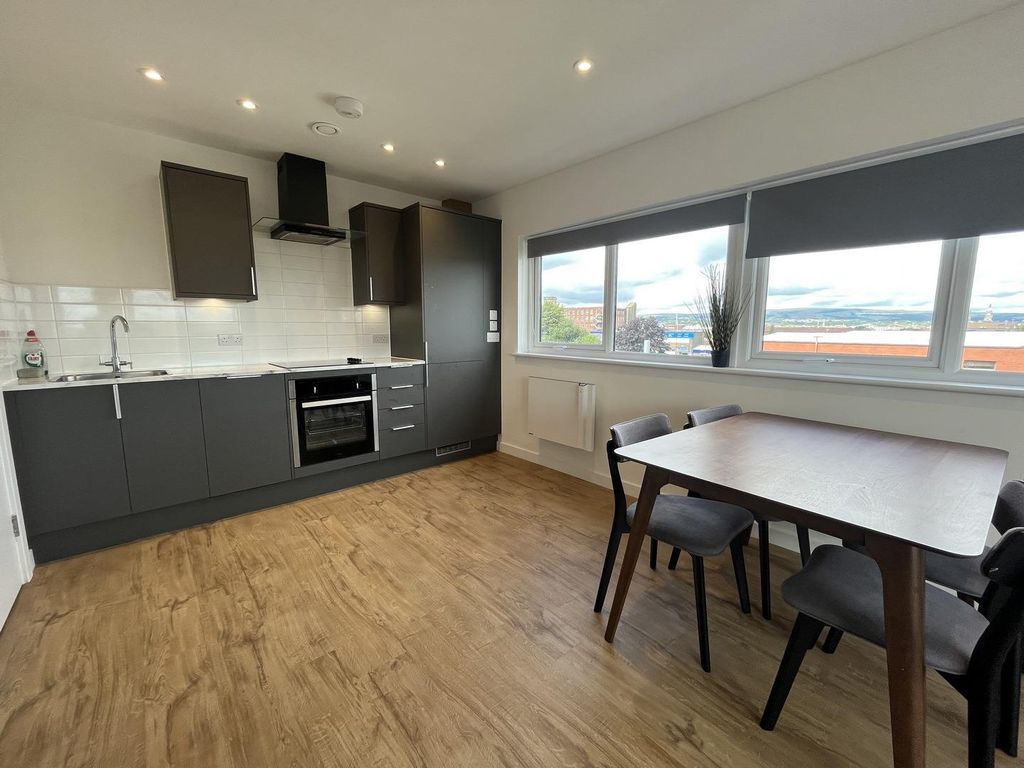 2 bed flat for sale in Nelson Street, Bolton BL3, £164,995