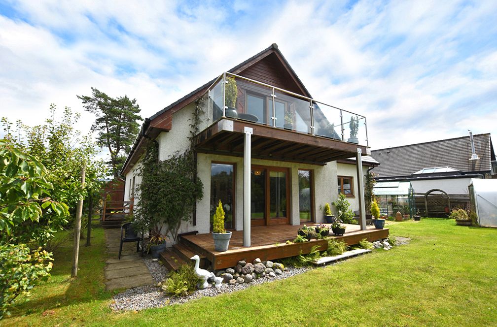 5 bed detached house for sale in North Connel, Oban PA37, £520,000