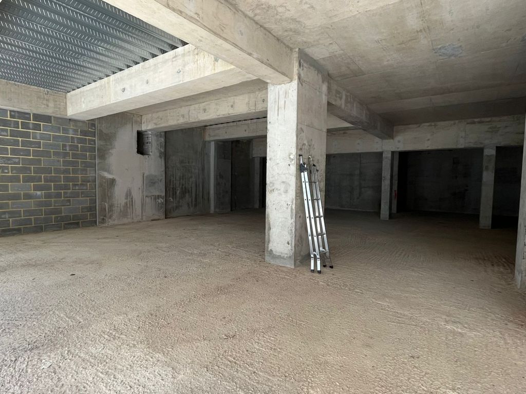 Commercial property to let in Abbey Square, Abbey House, Reading, Berkshire RG1, £65,000 pa