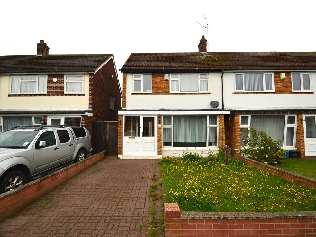 3 bed end terrace house for sale in Burslem Avenue, Ilford IG6, £425,000