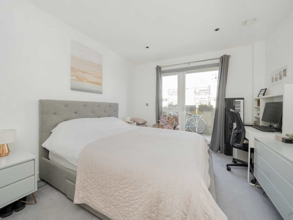 1 bed flat for sale in Dalmeny Avenue, London N7, £475,000