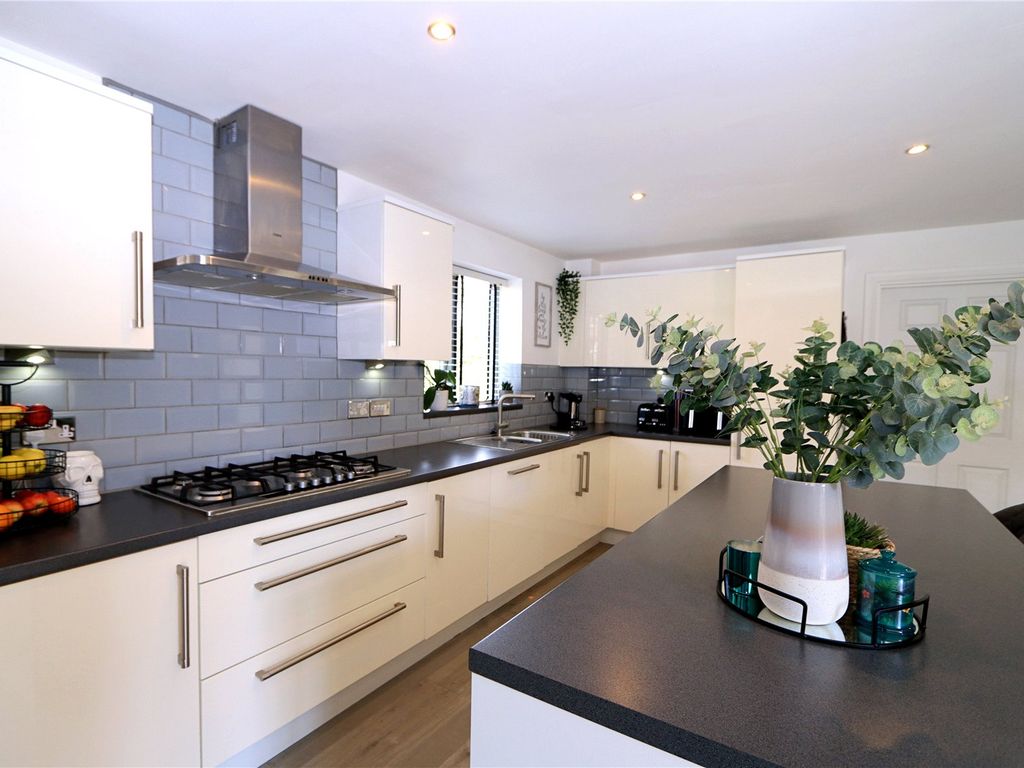 4 bed detached house for sale in Kerry Hill, Oakridge Park, Milton Keynes, Buckinghamshire MK14, £600,000