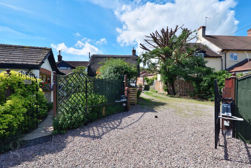 4 bed cottage for sale in The Village, Dymock, Gloucestershire GL18, £460,000