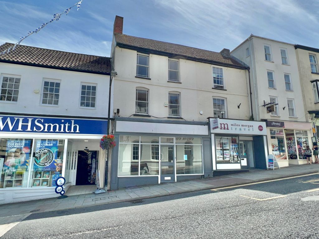 Studio to rent in High Street, Chepstow NP16, £1,000 pcm