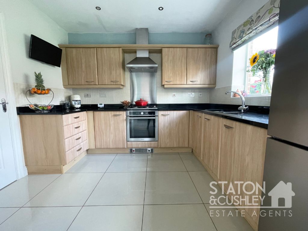 4 bed detached house for sale in Anvil Court, Mansfield NG18, £375,000