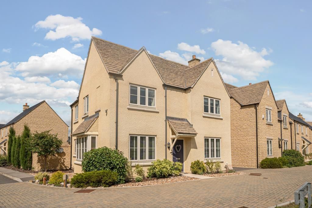 4 bed detached house for sale in Bourton-On-The-Water, Gloucestershire GL54, £600,000