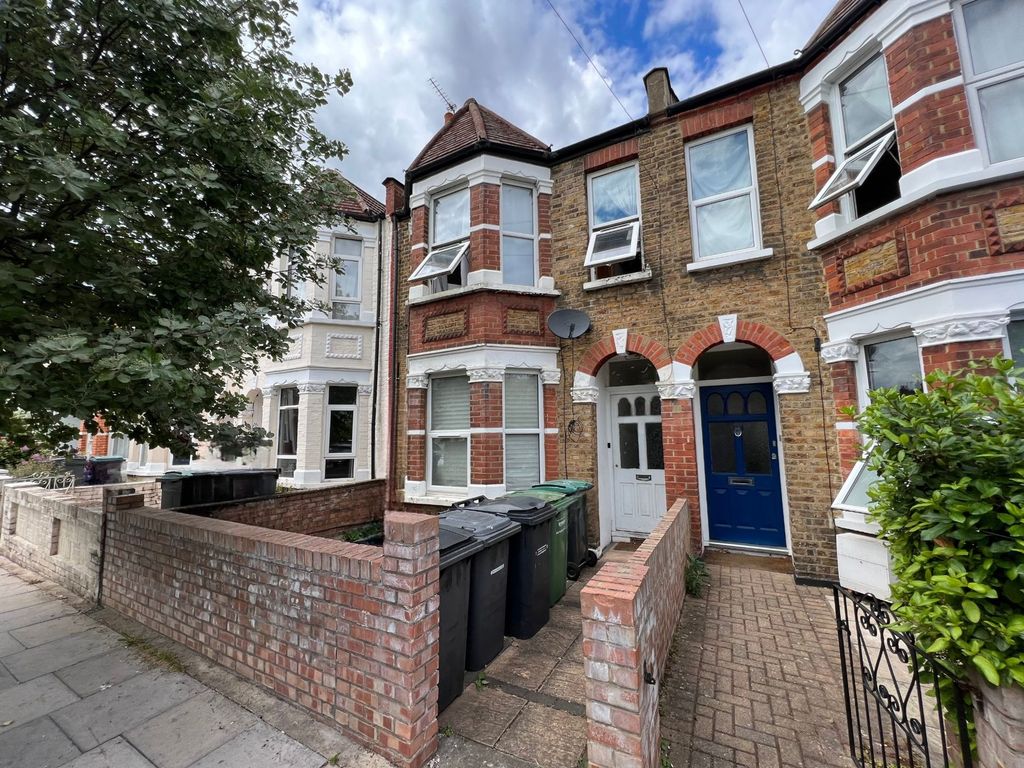 3 bed terraced house for sale in Roseberry Gardens, London N4, London,, £825,000