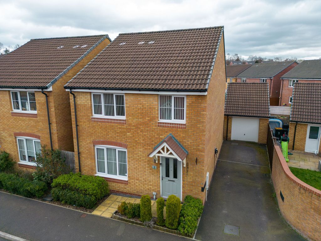 4 bed detached house for sale in Hurricane Way, Newport NP10, £340,000