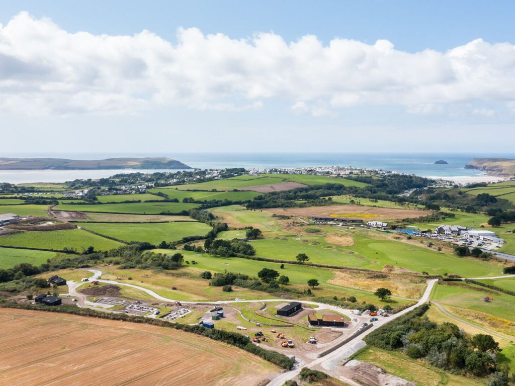 3 bed detached house for sale in The Point, Polzeath, Cornwall PL27, £595,000