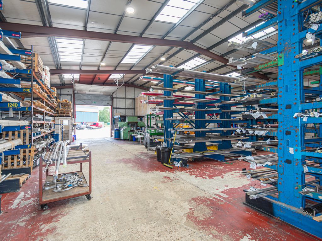 Warehouse to let in Condor Close, Wimborne BH21, £47,000 pa