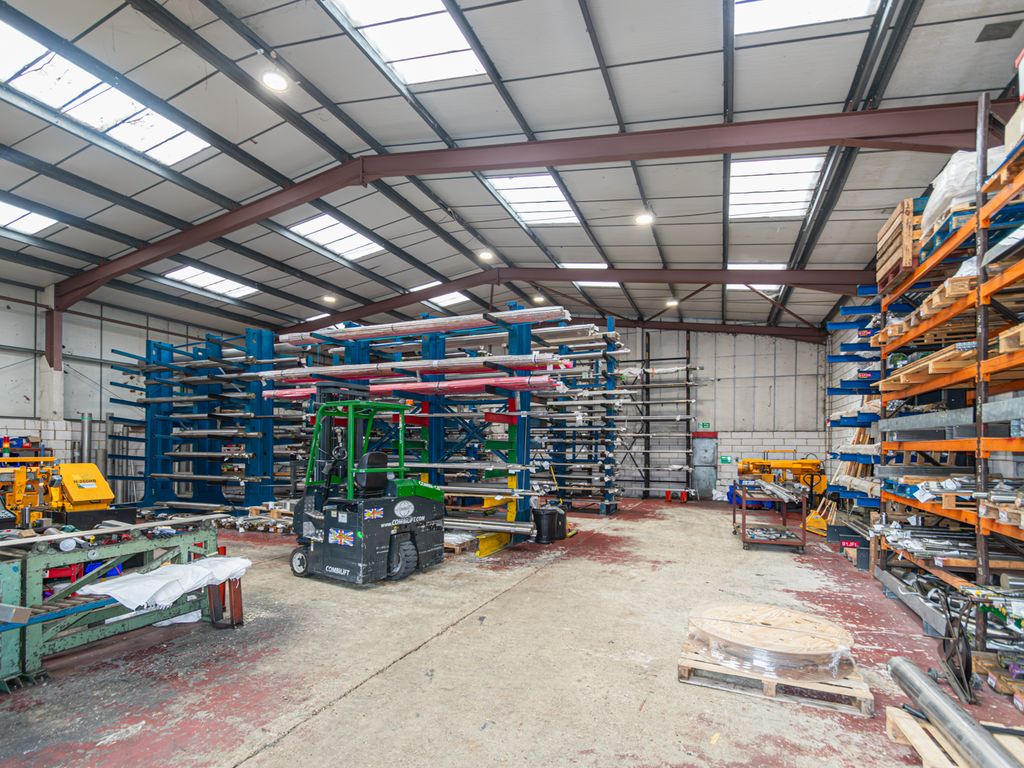Warehouse to let in Condor Close, Wimborne BH21, £47,000 pa