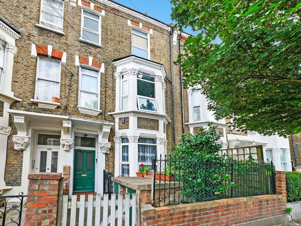 1 bed flat for sale in Ashmore Road, London W9, £450,000
