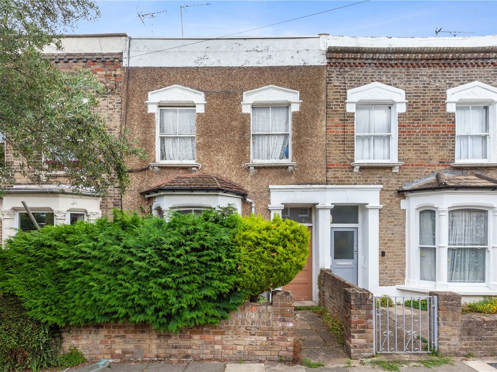 3 bed terraced house for sale in Wyatt Road, London N5, £1,000,000